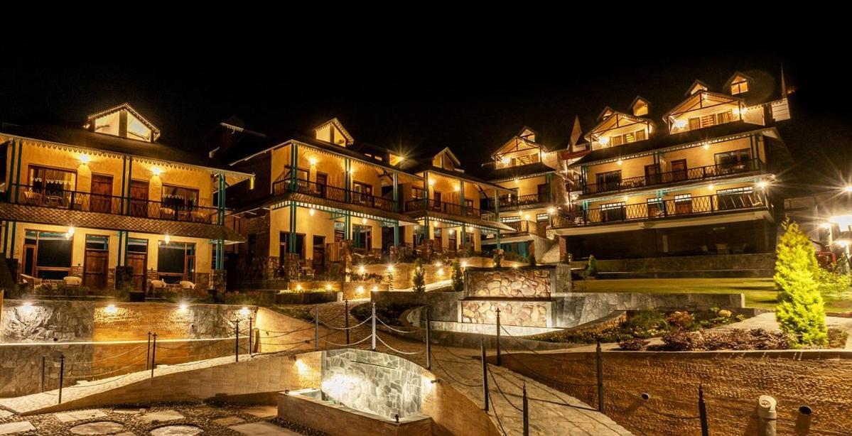 Tiaraa Jujurana Resort T Pathyar Exteriör bild